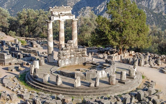 Δέκα διάσημα αρχαία μνημεία της Ελλάδας που κάθε Έλληνας πρέπει να επισκεφτεί!