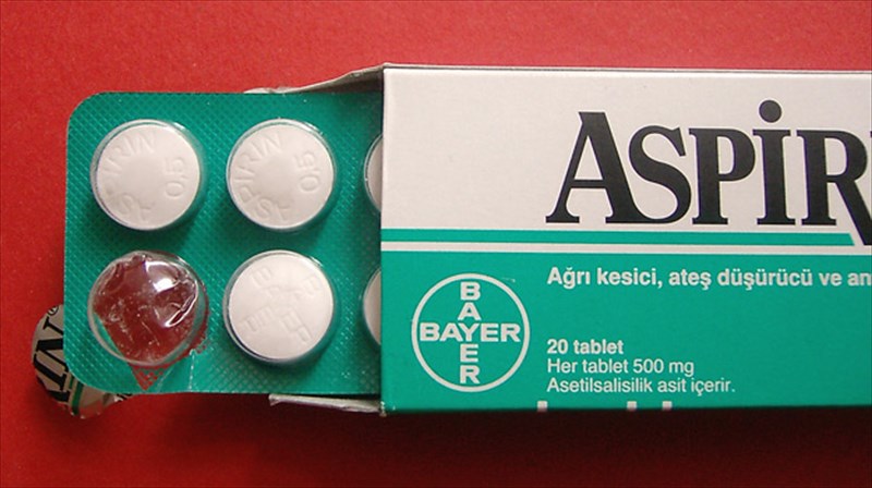 mia-aspirini-tin-imera-to-giatroden-kanei-pera