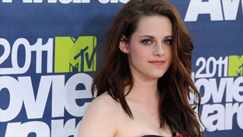 who-is-who-kristen-stiouart