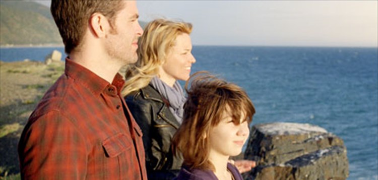 ΑΝΘΡΩΠΟΙ ΣΑΝ ΚΙ ΕΜΑΣ (2012) | Σινεμά | clickatlife