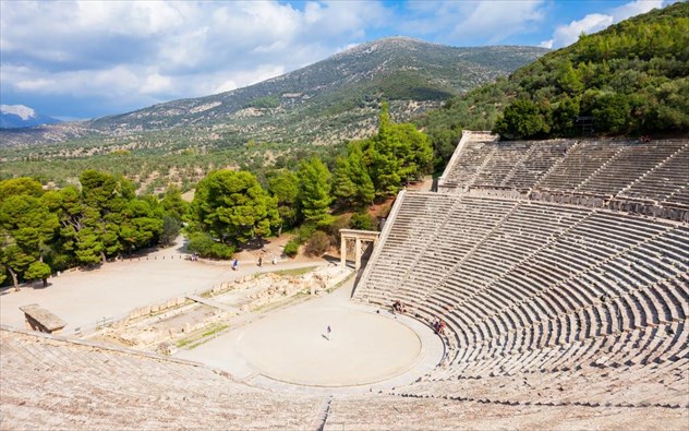 Δέκα διάσημα αρχαία μνημεία της Ελλάδας που κάθε Έλληνας πρέπει να επισκεφτεί!