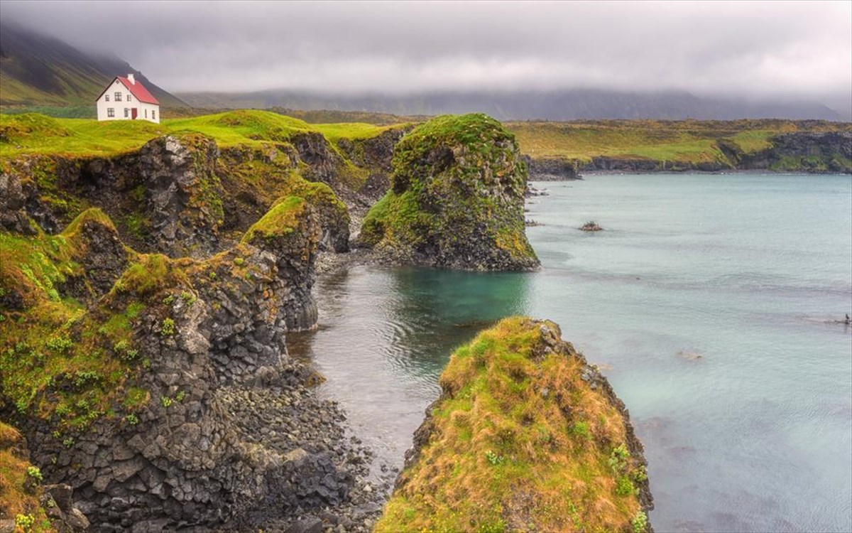 Η Ισλανδία άνοιξε ξανά για τους τουρίστες, αλλά όχι για όλους