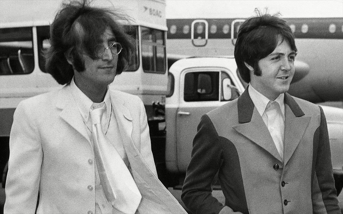 Paul McCartney: «Δεν μπορώ να ξεπεράσω το θάνατο του John Lennon»