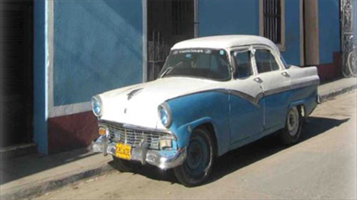 athina-kouba-ena-cigar-dromos