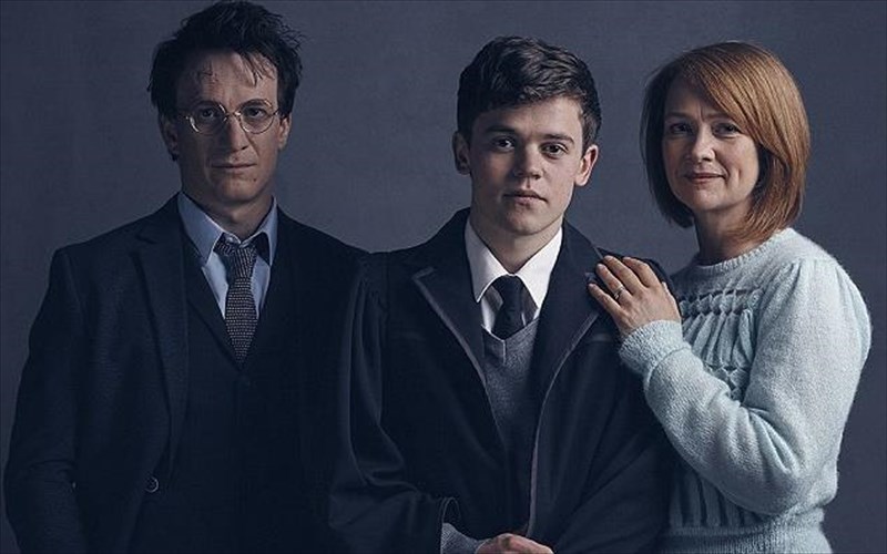 o-xari-poter-tha-kanei-magia-kai-sto-broadway