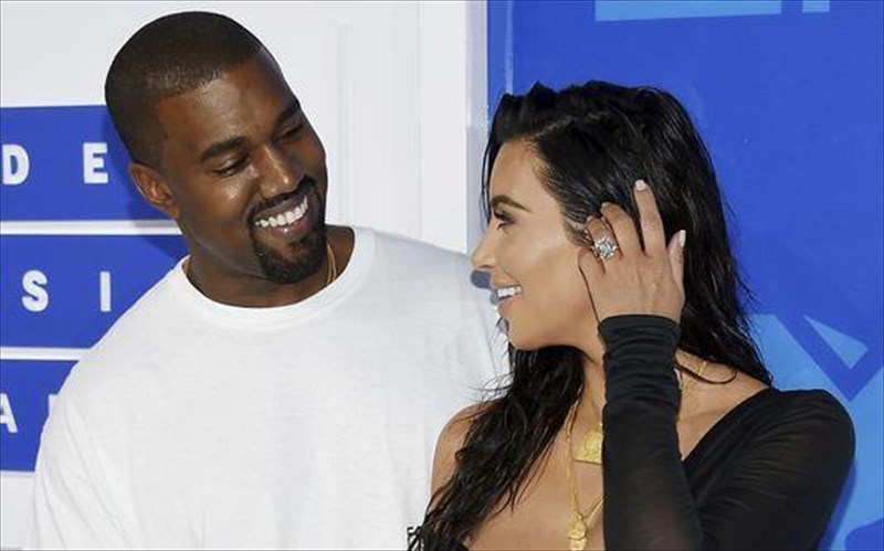 seira-paidikon-rouxon-apo-ton-kanye-west-kai-tin-kim-kardashian