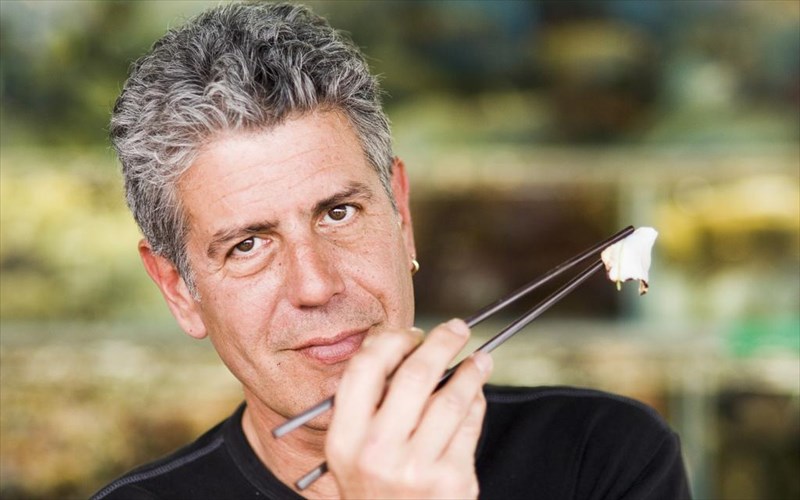 o-anthony-bourdain-sumbouleuei-ti-na-apofeugoume-sta-estiatoria