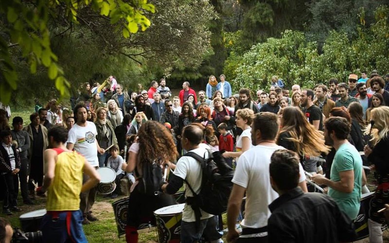 to-elaionas-festival-epistrefei-stin-poli-kai-auto-einai-to-fetino-tou-programma