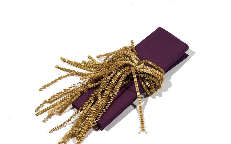 akomi-na-agorasete-doro-gia-ti-giorti-tis-miteras-apo-to-mouseio-mpenaki