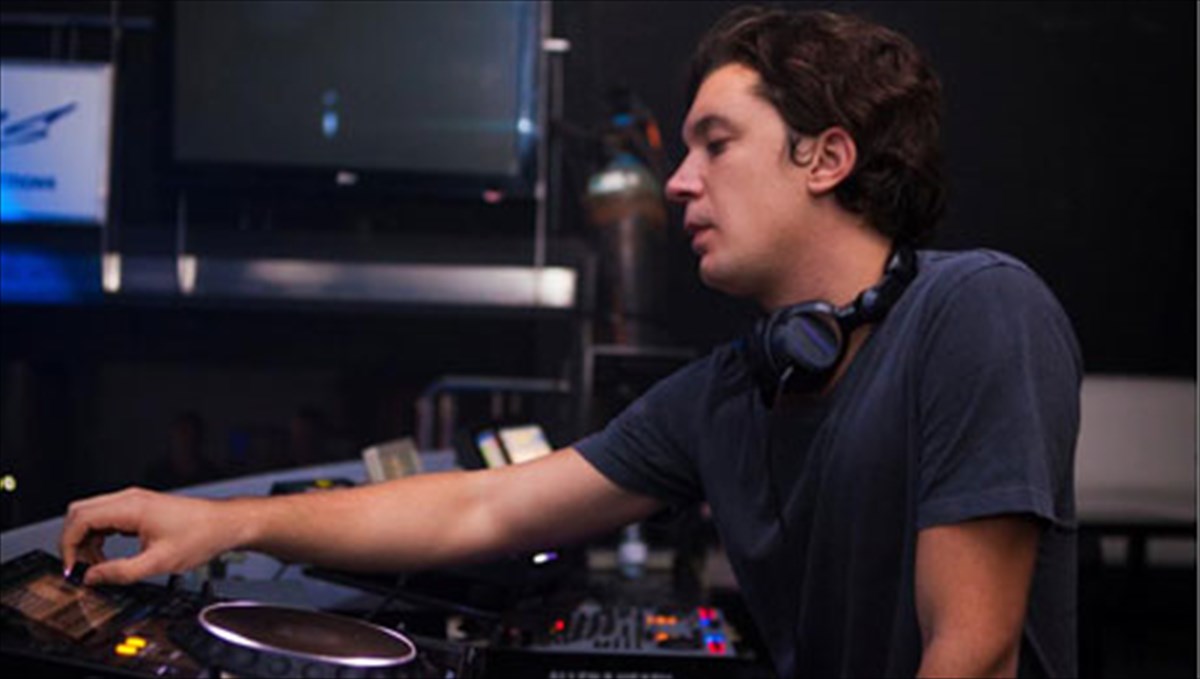 nick-varon--Jalouse-day-kai-night-night