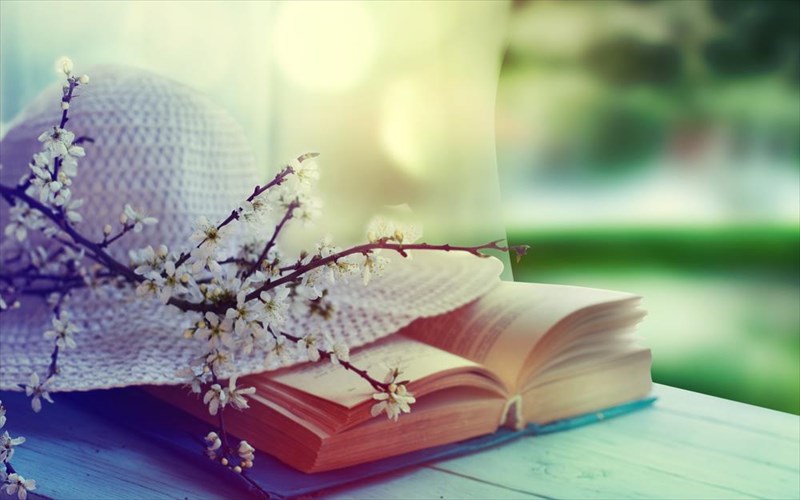 deka-olokainouria-biblia-apo-ellines-suggrafeis