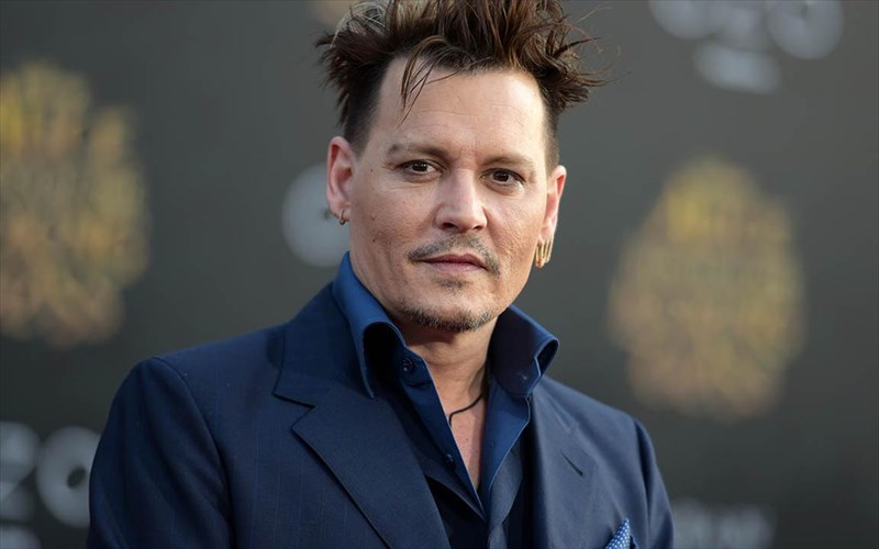 o-Johnny-depp-ginetai-basilias-tis-psifiakis-zougklas