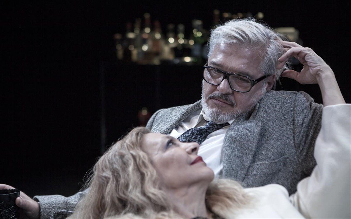 akis-bloyths-dhmhtra-xatoyph