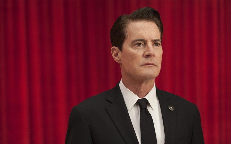 to-twin-peaks-epestrepse-kai-aplonei-ton-tromo-opos-pote-allote