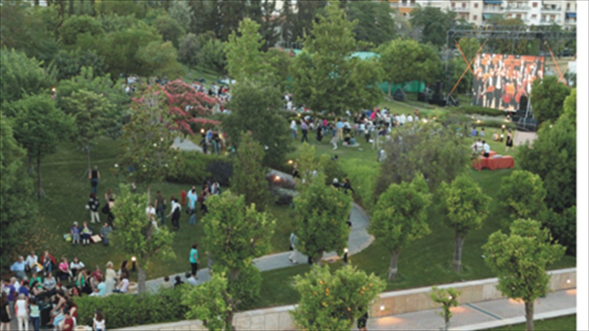 mousikes-bradies-ston-kipo-tou-megarou