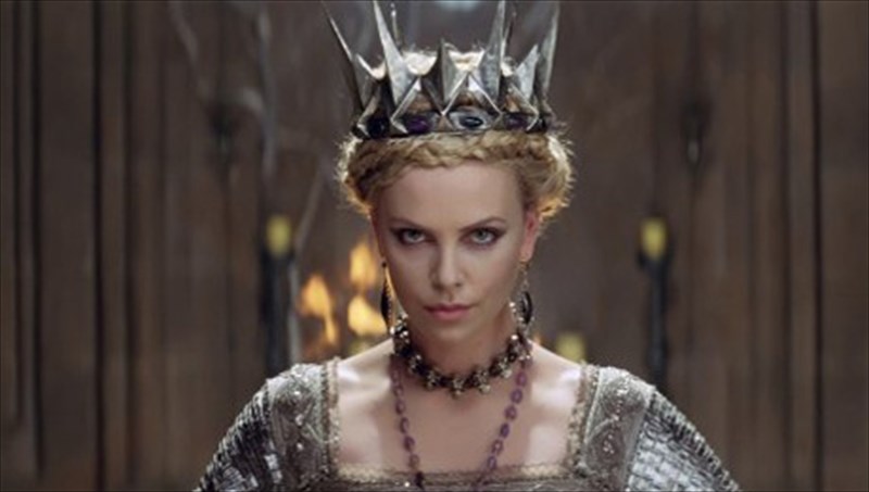 oi-kakes-einai-oraies-sta-paramuthia-tou-xoligount