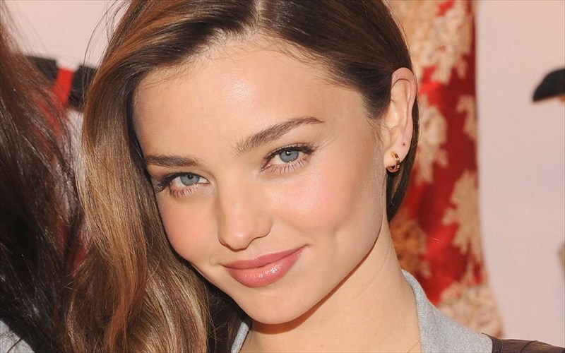 tesseris-sumboules-omorfias-apo-tin-miranda-kerr