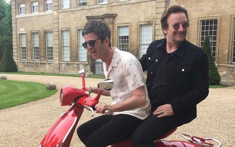 lampsi-asteron-sto-parti-genethlion-tou-noel-gallagher