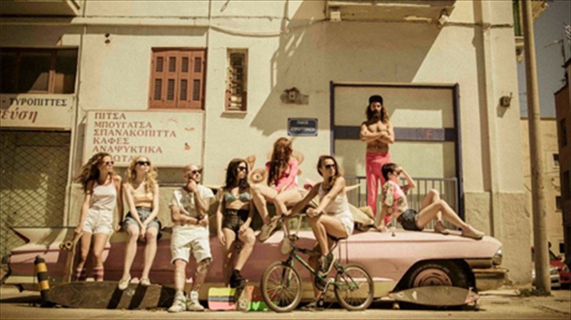 mathimata-vintage-koultouras-sto-six-dogs