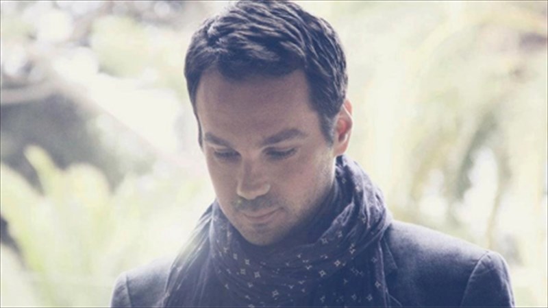 olo-to-mesogeiako-tamperamento-tou-30-se-ena-live