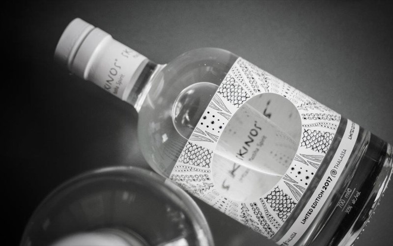 skinos-thalassa-limited-edition-2017-mia-thalassa-pou-mosxobola-xiotiki-mastixa