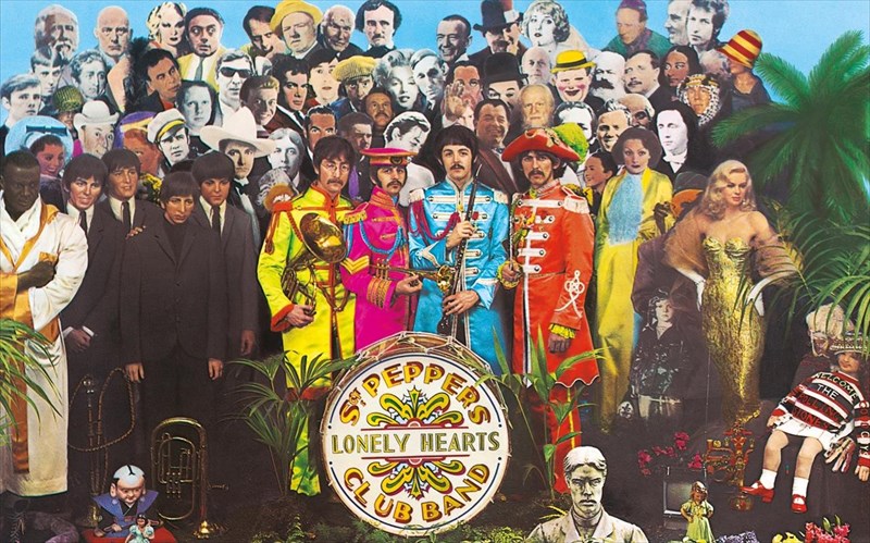 poios-kopike-apo-to-eksofullo-tou-sgt-peppers-lonely-hearts-club-band