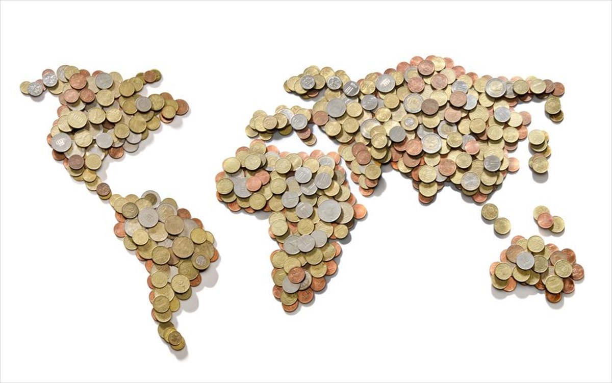 kosmos-xrimata-lefta