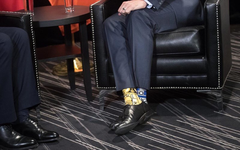 ti-mporoume-na-katalaboume-apo-tis-kaltses-tou-Justin-trudeau