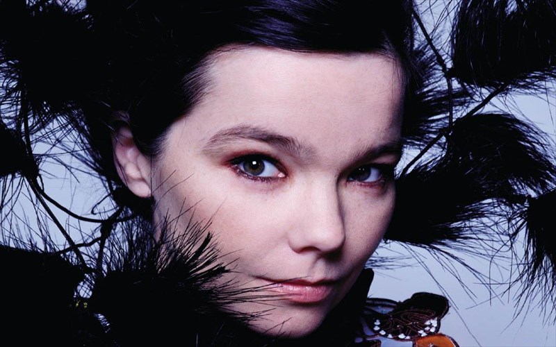 deite-to-neo-binteoklip-tis-björk-gia-to-notget