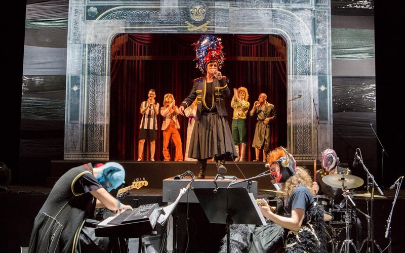 theatro-kai-xoros-akatallila-gia-anilikous-sto-festibal-athinon