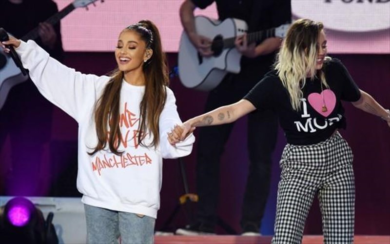 epitimi-dimotis-tou-mantsester-i-ariana-grande-ariana-grande