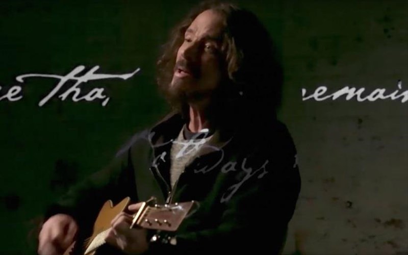 deite-to-teleutaio-binteoklip-tou-chris-cornell