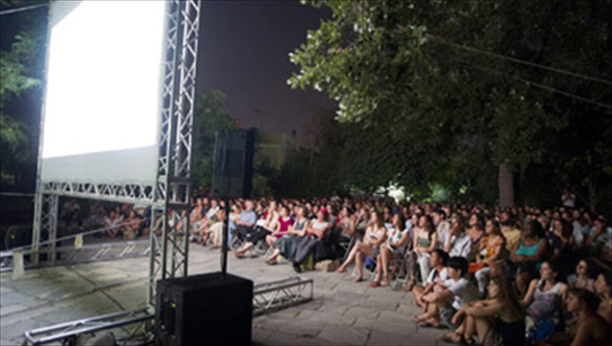 i-zoi-tis-polis-sunanta-tin-texni-tou-kinimatografou