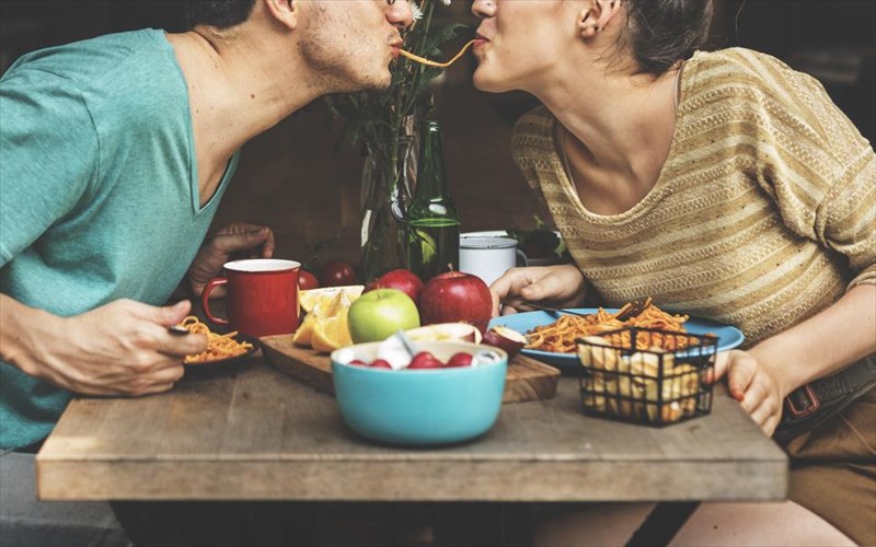 o-gamos-paxainei-tous-antres