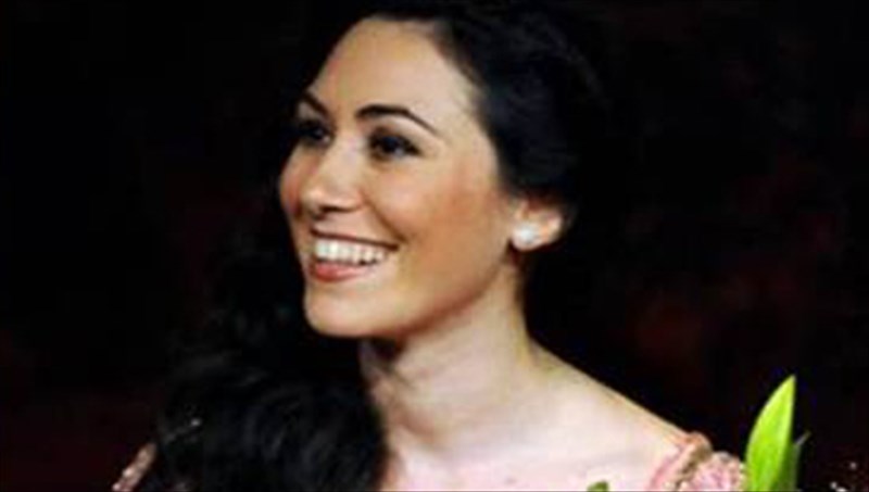 magikes-bradies-operas-stin-costa-navarino