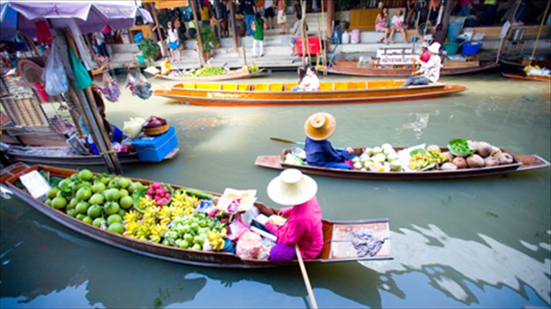 12-ksexoristes-poleis-gia-nostimo-street-food