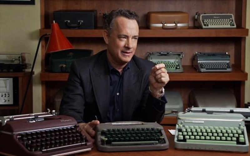 o-tom-hanks-agapaei-tis-grafomixanes
