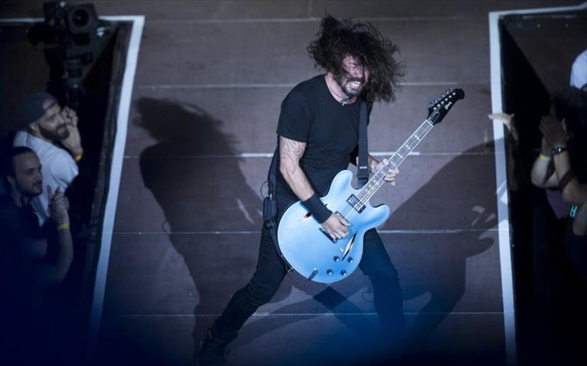 dave-grohl-foo-fighters-athens