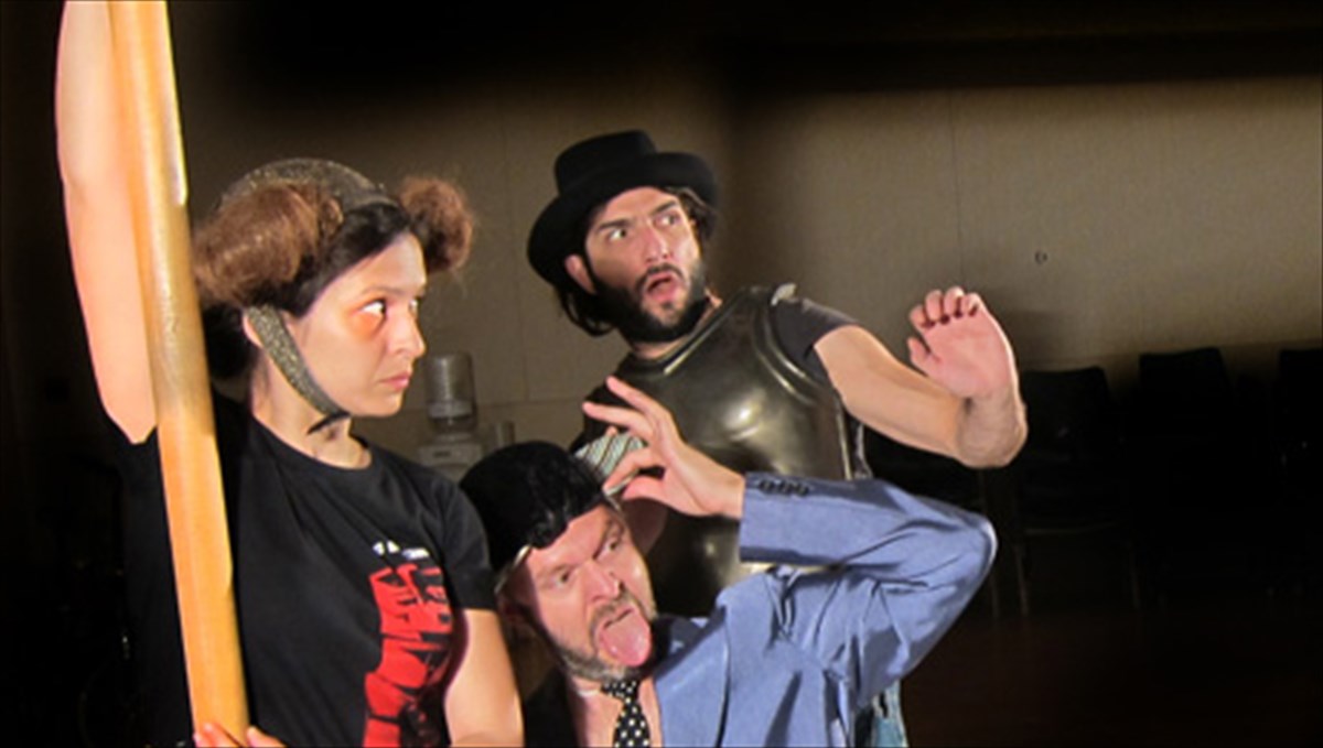 nkouris-i-emfanisi-mou-me-exei-boithisei-kai-tautoxrona-periorisei