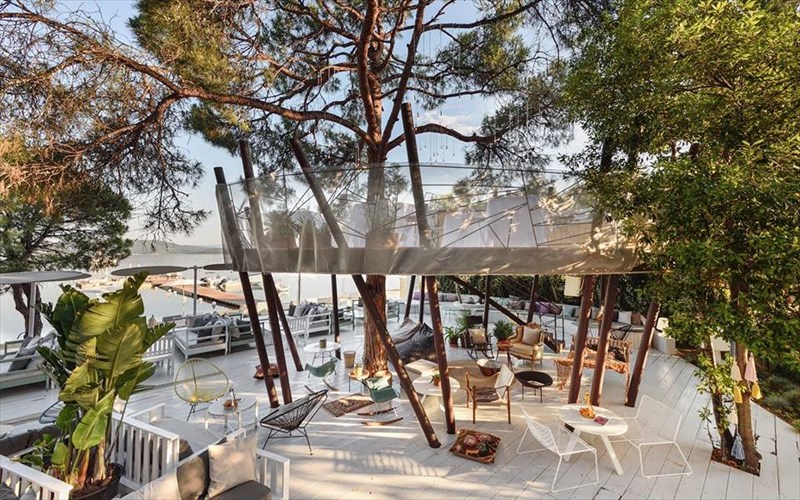 lampera-deipna-me-kalo-skopo-sxediazontai-sti-xalkidiki