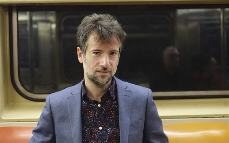 ypodexomaste-to-fthinoporo-me-ton-kosti-marabegia