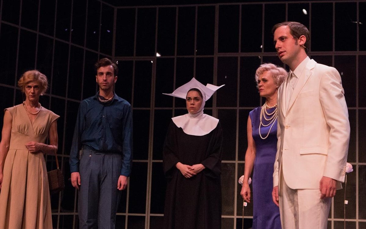 ksafnika-persi-to-kalokairi