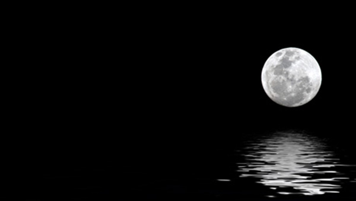 taksidi-sti-selini-me-ton-surano-nte-mperzerak