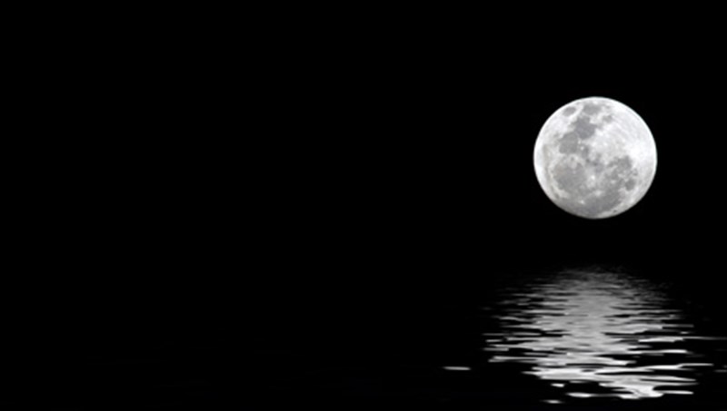 taksidi-sti-selini-me-ton-surano-nte-mperzerak