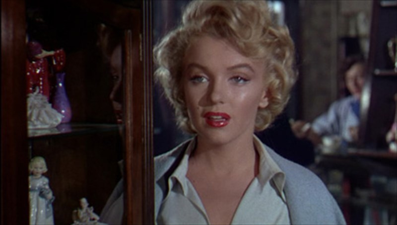 i-marilyn-monroe-epistrefei-sta-therina-sinema
