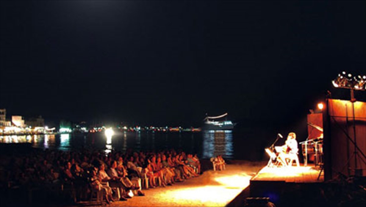 enteka-mousikes-bradies-sto-7o-diethnes-mousiko-festibal-aiginas