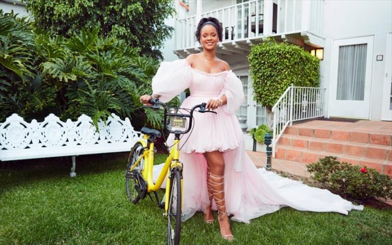 nea-filanthropiki-ekstrateia-apo-tin-rihanna