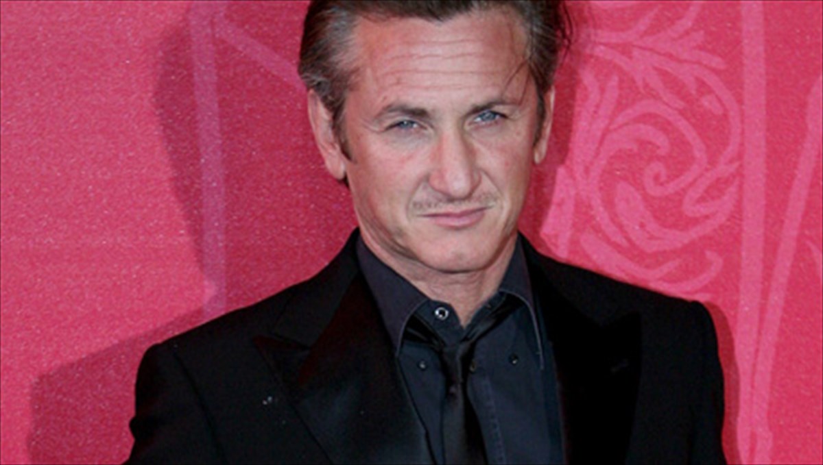 o-sean-penn-perna-piso-apo-tis-kameres