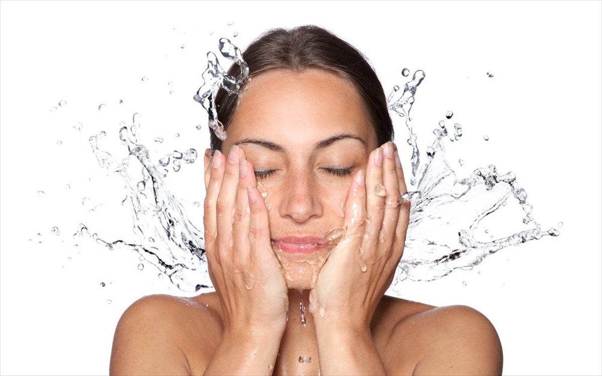 gunaika-prosopo-nero