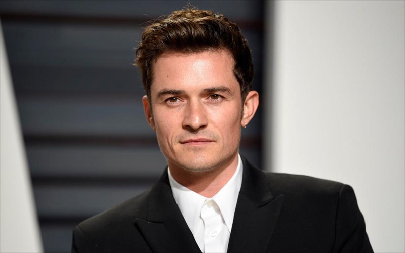 o-orlando-bloom-dokimazei-tin-tuxi-tou-sti-mikri-othoni